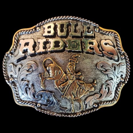 FIVELA BIG MONTARIA EM TOURO - CÓD. 563